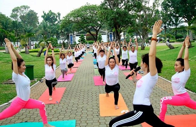 Ánh Bình Minh là một trong những trung tâm đào tạo giáo viên yoga uy tín và chất lượng hàng đầu tại TPHCM.