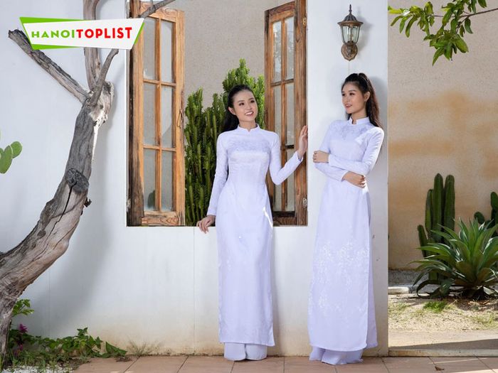 ao-dai-minh-nguyet-dia-chi-vang-sua-ao-dai-ha-noi-Mytour