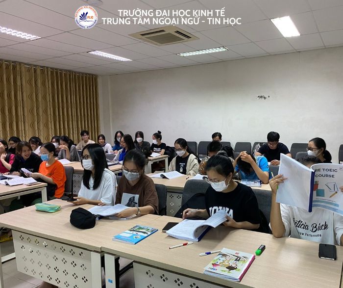 Trung tâm Ngoại ngữ – Tin học, Trường Đại học Kinh tế, Đại học Đà Nẵng - Hình ảnh 2