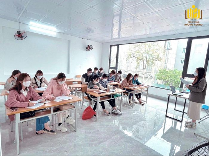 Hoạt động giảng dạy sôi nổi tại Hương Hương