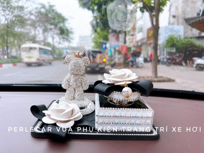 Không gian trưng bày sang trọng tại PerleCar