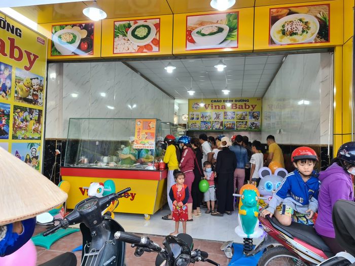 Hình ảnh ấn tượng về quy trình chế biến tại VinaBaby - Nơi yêu thương được đo bằng chất lượng từng nguyên liệu