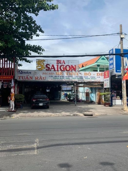 Dê Tuấn Râu - Đặc sản bê thui & lẩu bò truyền thống