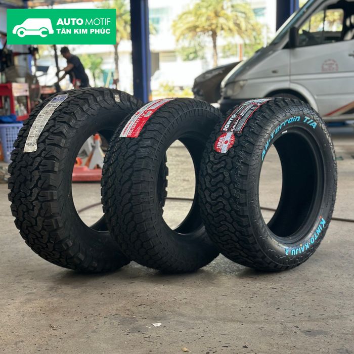 Hình ảnh đội ngũ kỹ thuật viên chuyên nghiệp tại Tân Kim Phúc