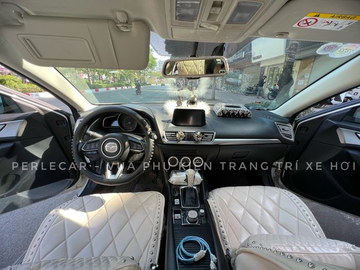 Không gian trưng bày ấn tượng tại PerleCar