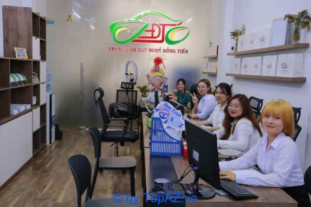 Đồng Tiến - Trung tâm đào tạo lái xe uy tín với phương châm 'Học là đỗ'