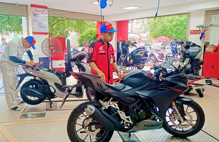 Không gian trưng bày đa dạng mẫu xe tại Ngôi Sao