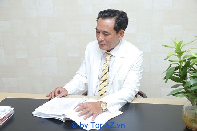 Bác sĩ nâng ngực đẹp tại TPHCM