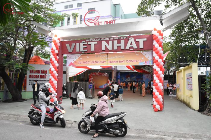 Hình ảnh Trường Liên cấp Việt Nhật (Ảnh 1)