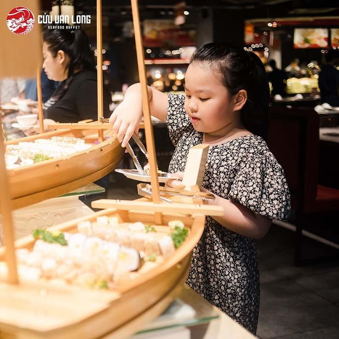 Khoảnh khắc đáng yêu của thực khách nhí