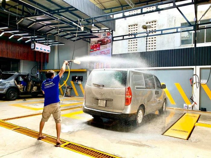 Quy trình chăm sóc xe cao cấp tại Thằng Bờm