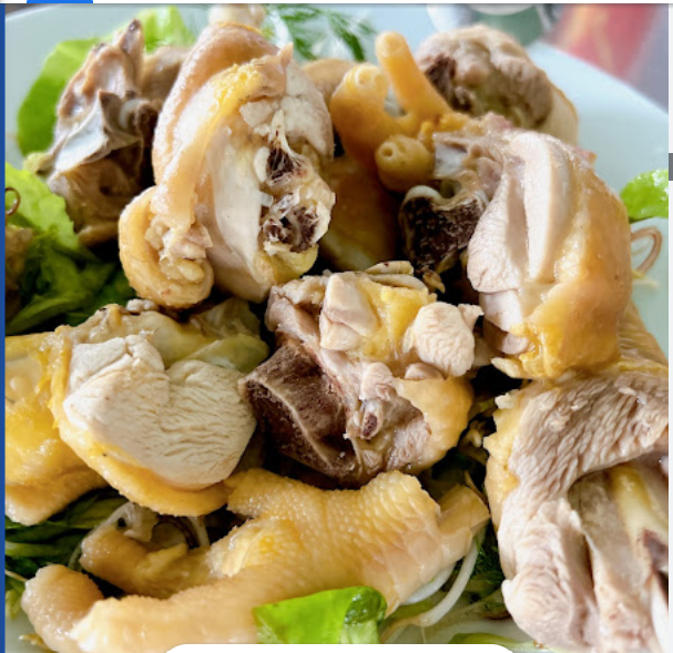 Quán Cơm Hai Long - Ảnh 1: Không gian ấm cúng với hương vị đặc trưng khó quên