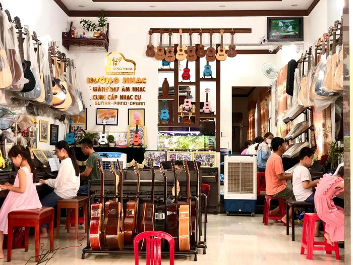 Trung tâm âm nhạc Hướng Nhạc - Hình ảnh 1