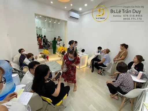 Rất nhiều khách hàng mong chờ cơ hội được trải nghiệm dịch vụ nâng mông uy tín, chuyên nghiệp tại Thẩm mỹ bác sĩ Duy – điểm đến làm đẹp được tin tưởng hàng đầu.
