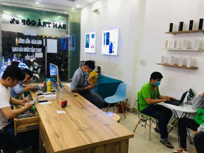 Hình ảnh dịch vụ chuyên nghiệp tại Phát Lộc Mobile
