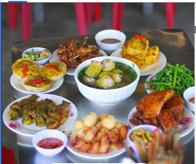 Cơm Quốc Lộ Thảo - Ảnh 2: Một góc ẩm thực bình dị nhưng đậm đà hương vị quê nhà