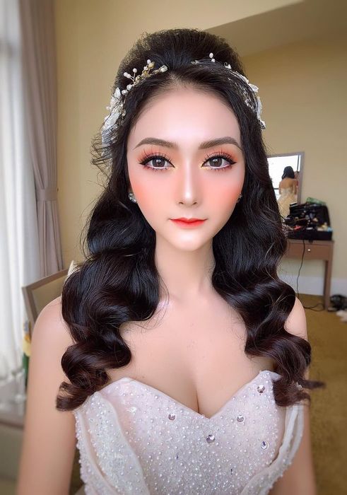 Khoảnh khắc tỏa sáng của cô dâu tại Louis Makeup Academy