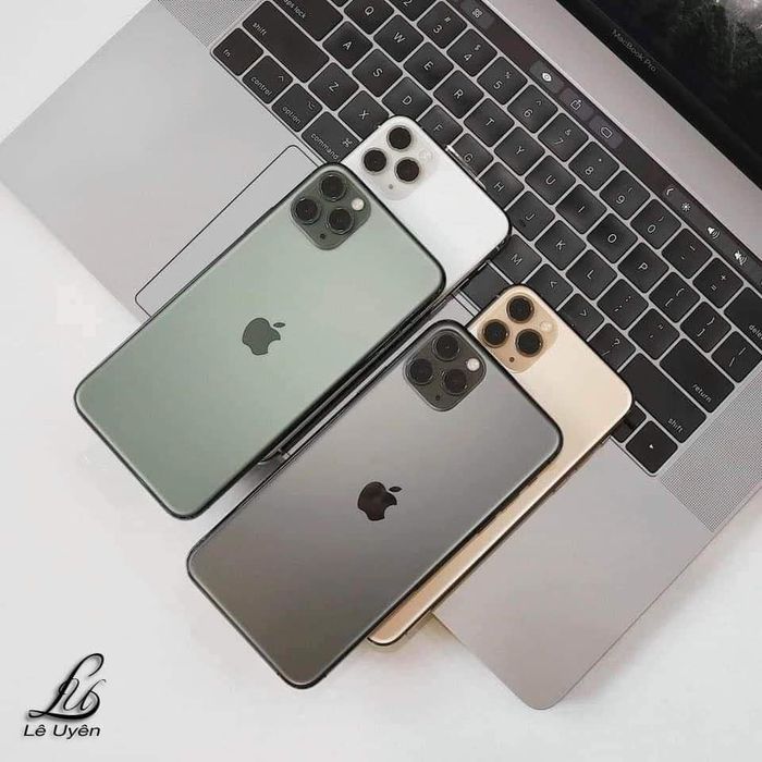 LÊ UYÊN Mobile ảnh 2 - Góc tư vấn và trải nghiệm sản phẩm chuyên nghiệp