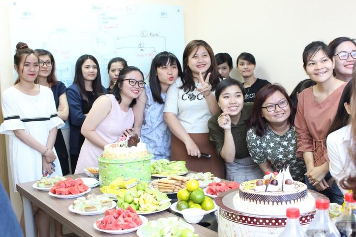Bữa tiệc nhỏ ấm cúng dành tặng các bạn nữ - Ảnh minh họa