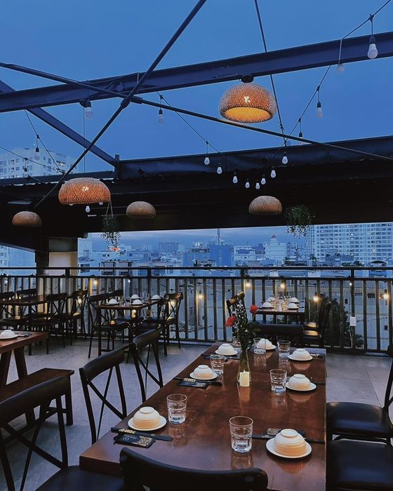 Jolly Sky - Không gian tiệc tùng sang trọng với view thành phố tuyệt đẹp
