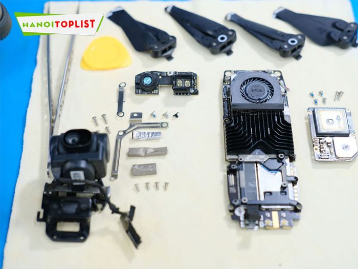 trung-tam-sua-chua-flycam-dji-Tripi