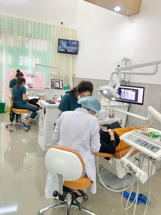 Hệ thống phòng điều trị đạt chuẩn tại Nha Khoa Vạn Hạnh Long Khánh