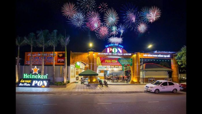 Không gian sang trọng tại Ẩm Thực Sân Vườn Pon - Ảnh 1