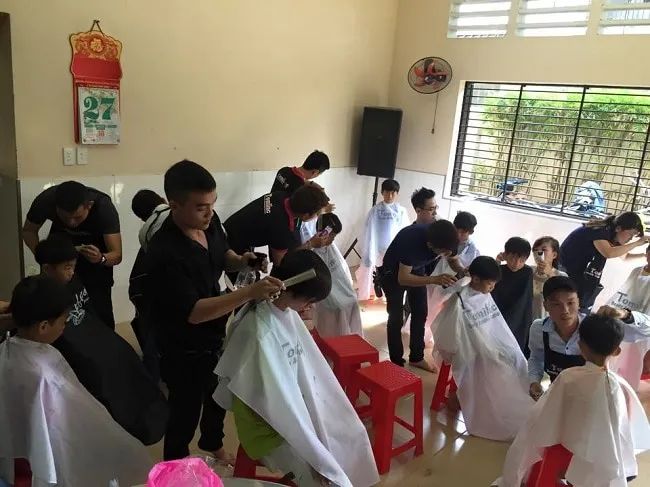 Tomiluc nằm trong Top 11 trung tâm dạy nghề cắt tóc chuyên nghiệp hàng đầu tại TP.HCM