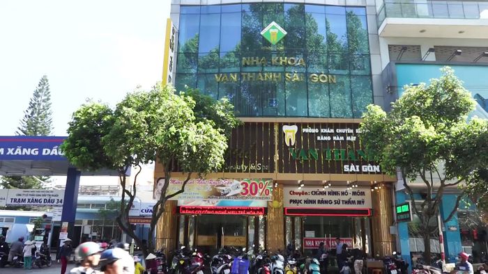 Không gian hiện đại và sang trọng tại Nha Khoa Vạn Thành Sài Gòn