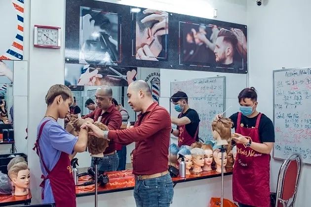 Học cắt tóc tại World Nail School