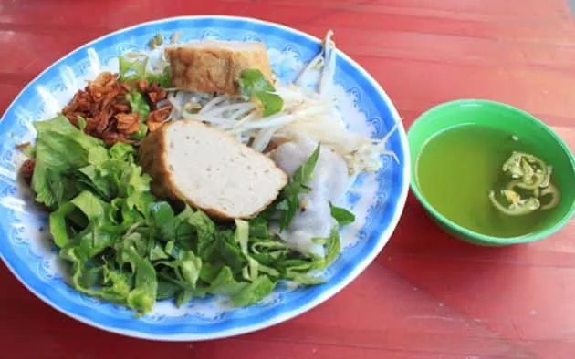 Bánh cuốn ngon và giá cả hợp lý tại Quận 3.