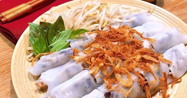 Bánh cuốn Quận 3 ngon, giá cả phải chăng.