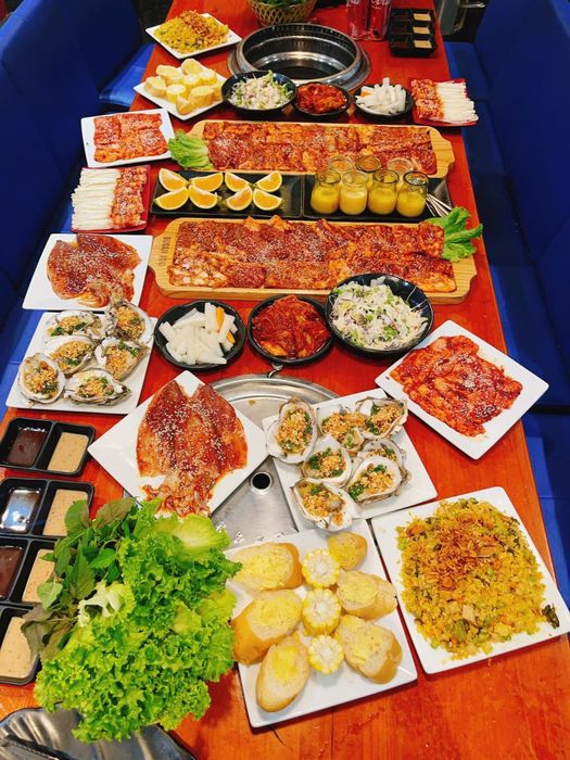 Không gian hiện đại và các món nướng hấp dẫn tại BuSan BBQ