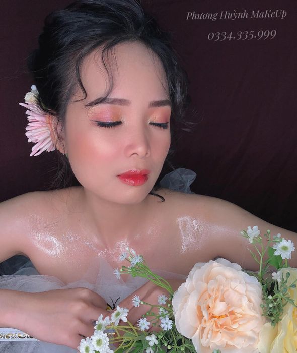 Hình ảnh cô dâu lộng lẫy tại Phương Huỳnh Bridal