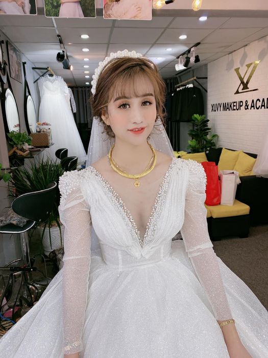 Vẻ đẹp rạng ngời của cô dâu XuVy Studio
