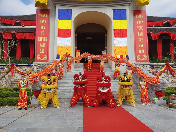 Hình ảnh đặc sắc Đoàn Nghệ Thuật Lân Sư Rồng Thành Linh Đường - Khoảnh khắc biểu diễn sống động