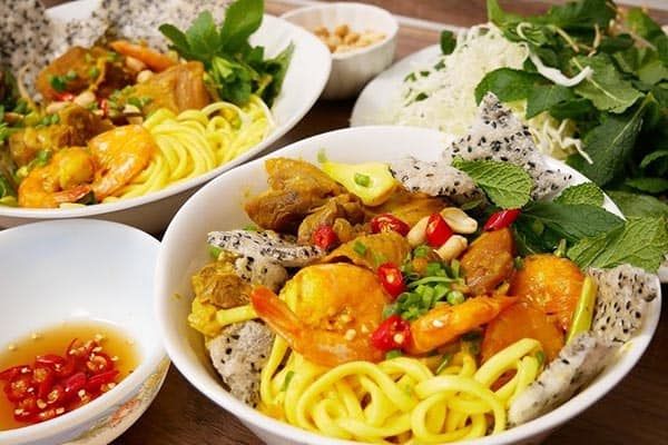 Hình ảnh tô mì Quảng thơm ngon tại Hương Quê