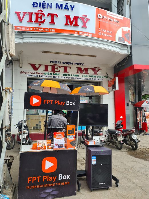 Không gian trưng bày ấn tượng tại Điện Máy Việt Mỹ (Ảnh 1)