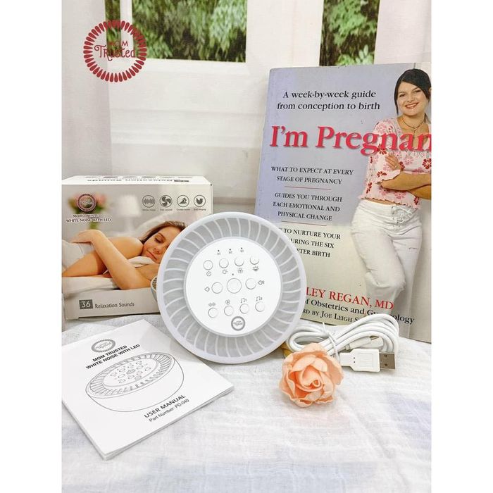 Hình ảnh thực tế máy tạo tiếng ồn trắng Mom Trusted - thiết kế sang trọng