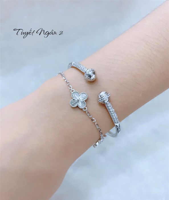 Không gian trưng bày tinh tế tại Vàng Tuyết Ngân 2