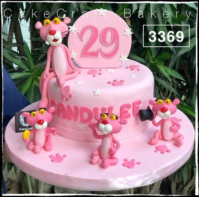 Tiệm bánh sinh nhật giá hợp lý tại CakeCraft Bakery Studio không chỉ đảm bảo chất lượng mà còn mang lại những chiếc bánh kem độc đáo và tinh tế.