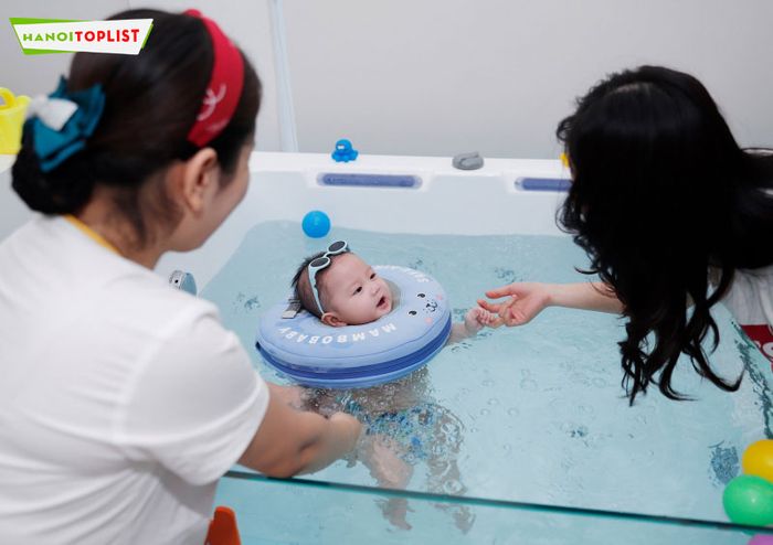 happy-baby-dich-vu-boi-thuy-lieu-cho-be-so-sinh-ha-noi-Tripi