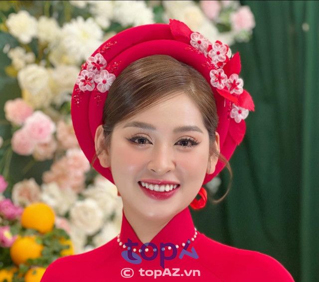 Trâm Trần Makeup & Academy - Nghệ thuật vẽ nên nét xuân thì cho cô dâu Cần Thơ