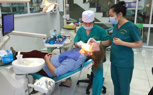 Hình ảnh quy trình nhổ răng khôn chuẩn y khoa tại Nha Khoa Quang Hải