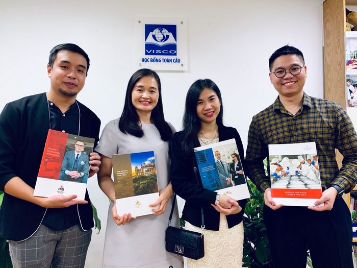Hình ảnh hoạt động tư vấn tại VISCO