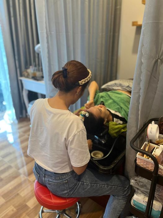 Quy trình gội đầu thảo dược chuẩn mực tại Thanh Thanh