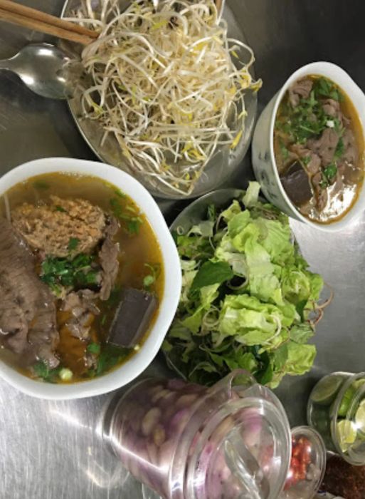 Bún Bò Huế Bà Dinh - ảnh 1