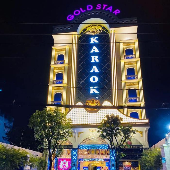 Hình ảnh không gian sang trọng tại Gold Star Karaoke
