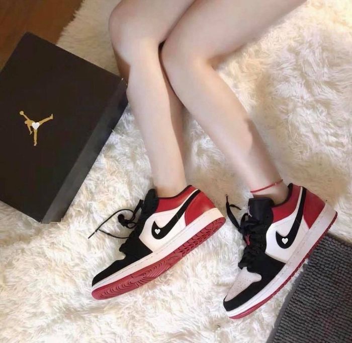 Hình ảnh ấn tượng về bộ sưu tập tại Sneaker Center Quảng Ngãi