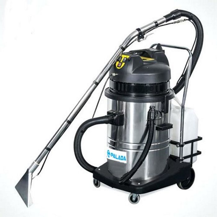Hình ảnh máy giặt thảm Palada đang hoạt động hiệu quả